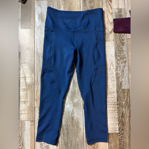 TWO Pair Zyia Workout LEGGINGS - Picture 10 of 15